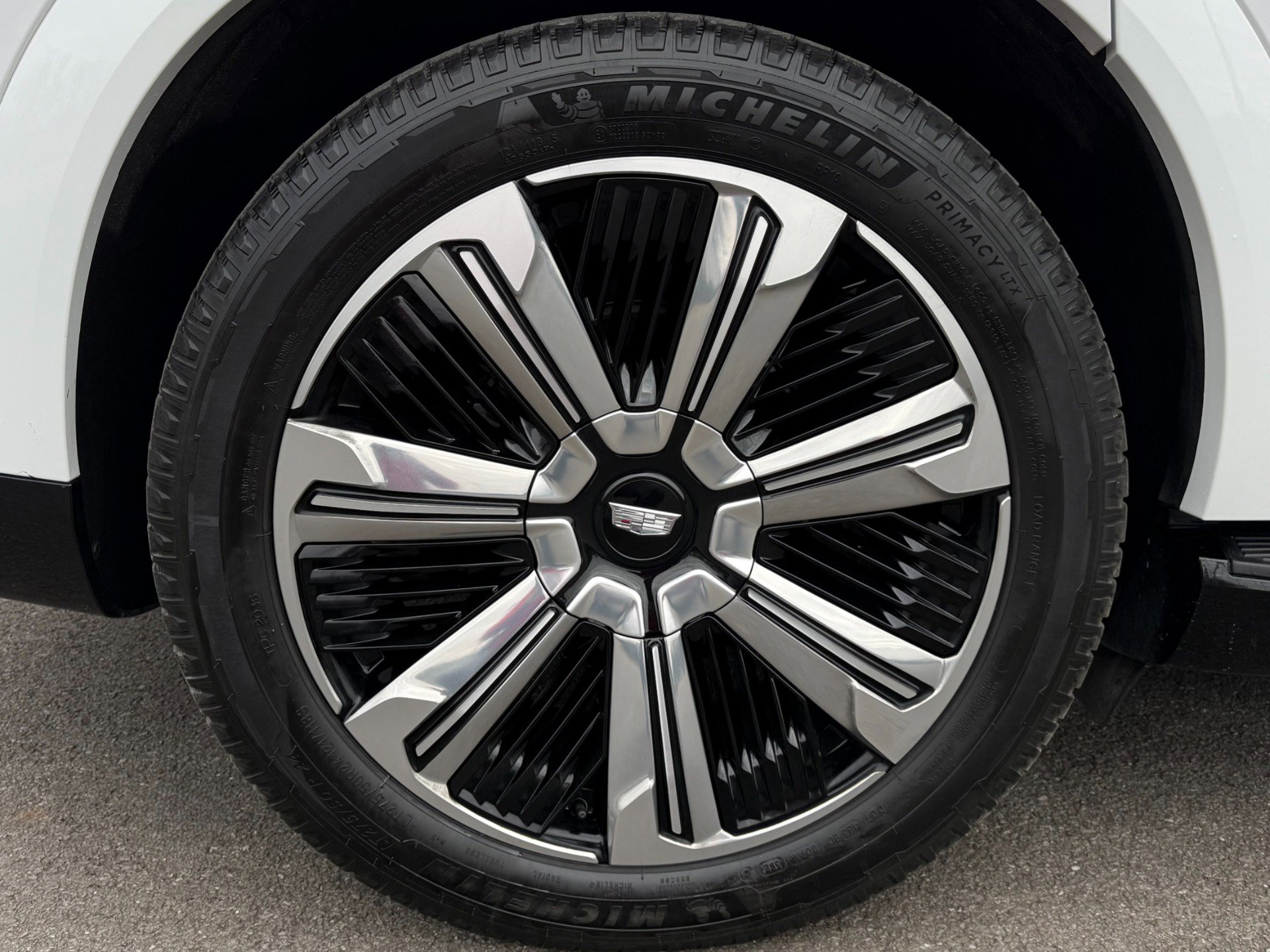 Used 2025 Cadillac Escalade IQ Luxury 2 image 67