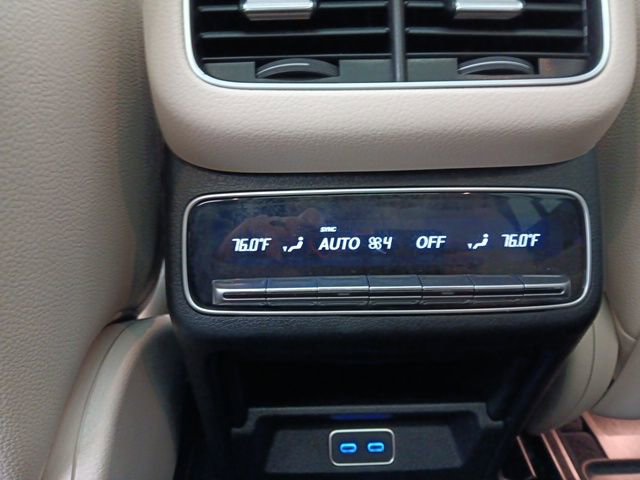 Used 2025 Mercedes-Benz GLS 450 4MATIC image 36