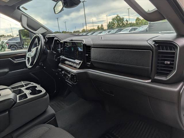 Used 2025 Chevrolet Silverado 2500 LT w/ Convenience Package AWD/4WD image 15