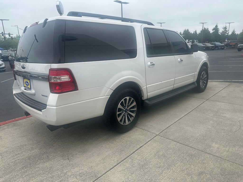 Used 2016 Ford Expedition EL XLT w/ Equipment Group 202A AWD/4WD image 4