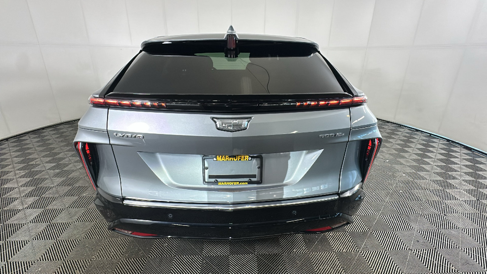 Used 2024 Cadillac Lyriq Luxury AWD/4WD image 4