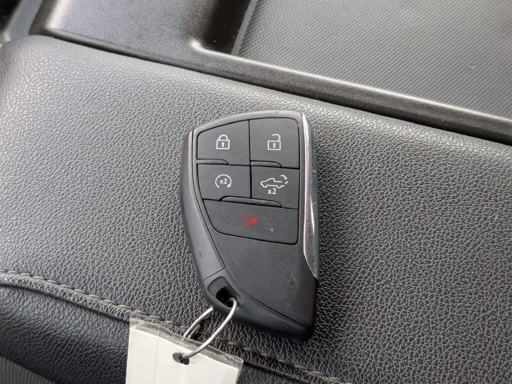 Used 2025 Chevrolet Silverado 1500 LT RWD image 29