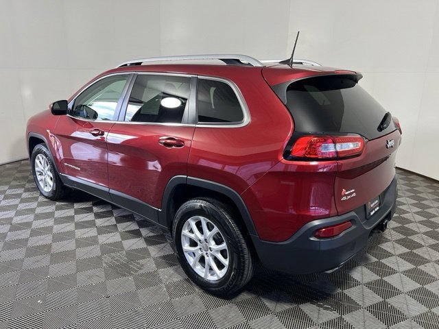 Certified 2017 Jeep Cherokee Latitude w/ Cold Weather Group AWD/4WD image 4