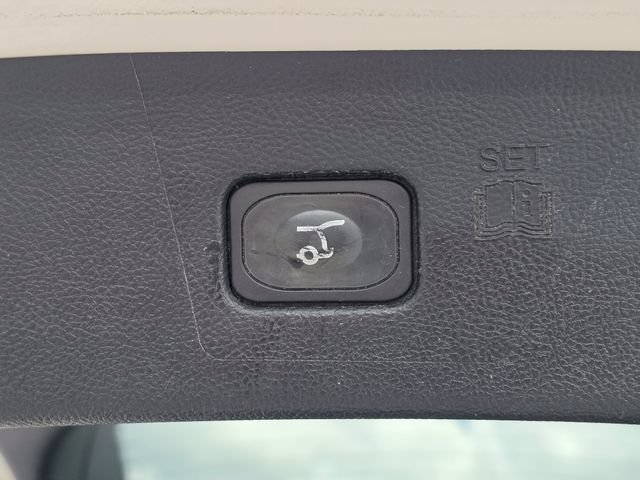 Used 2016 Ford Edge Titanium w/ Equipment Group 302A FWD image 12