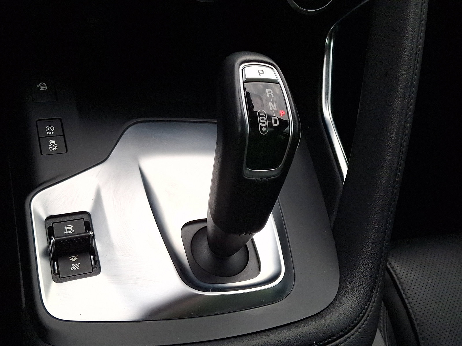 Used 2020 Jaguar E-PACE SE AWD/4WD image 16