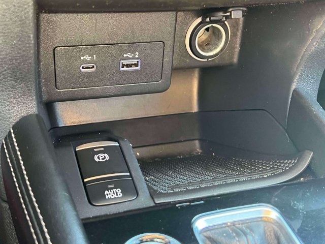 Used 2024 Nissan Kicks SV FWD image 25