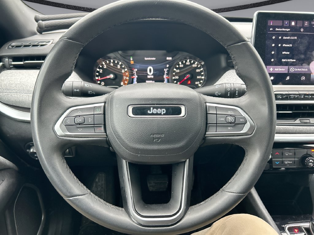 Used 2024 Jeep Compass Latitude AWD/4WD image 13