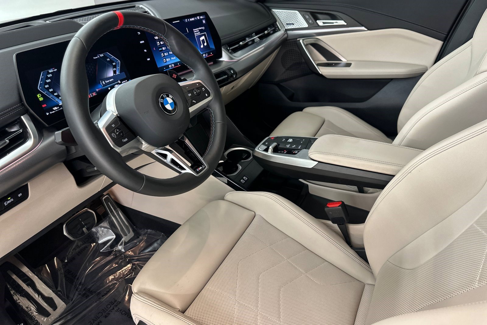Certified 2025 BMW X1 M35i image 4