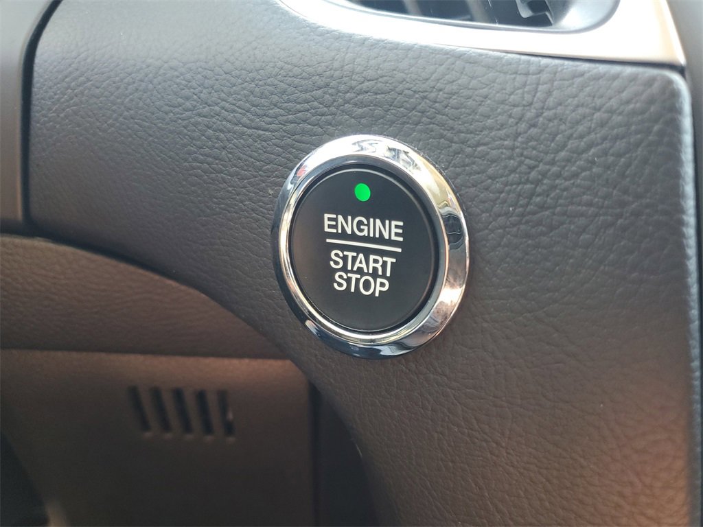 Used 2024 Ford Edge SEL image 25