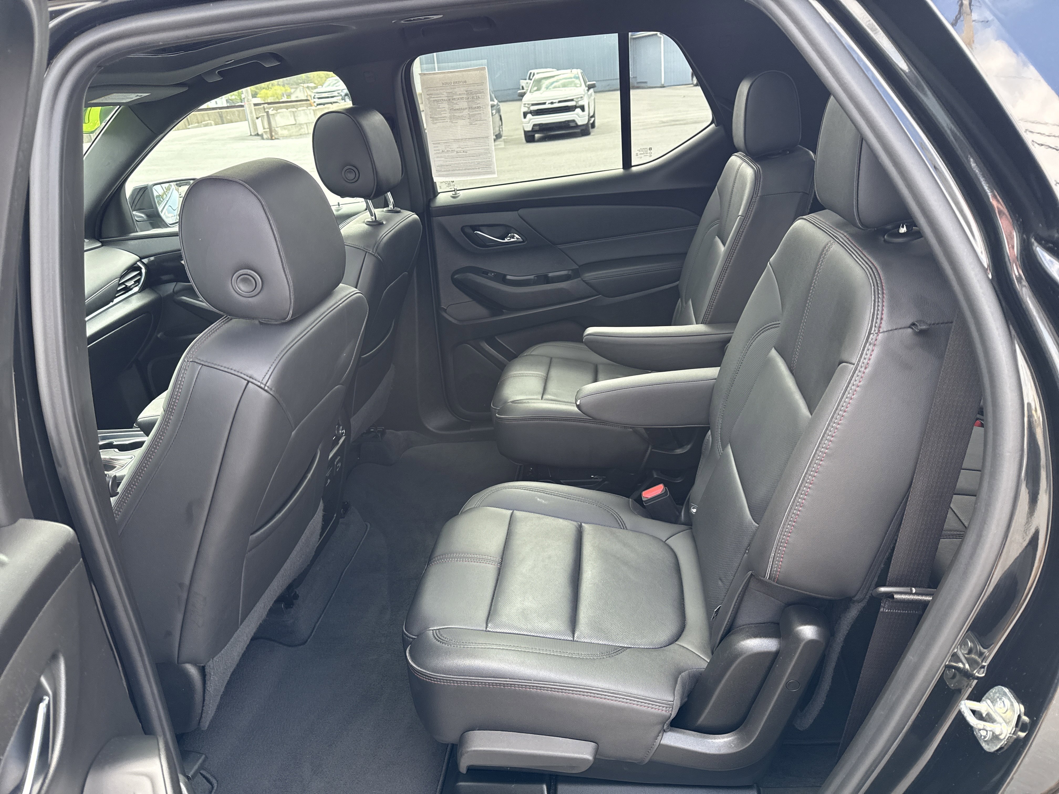 Used 2023 Chevrolet Traverse RS AWD/4WD image 13