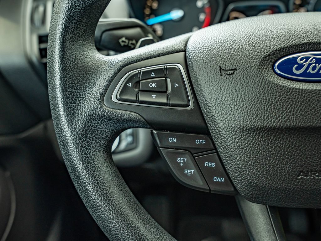 Used 2017 Ford Escape SE FWD image 19