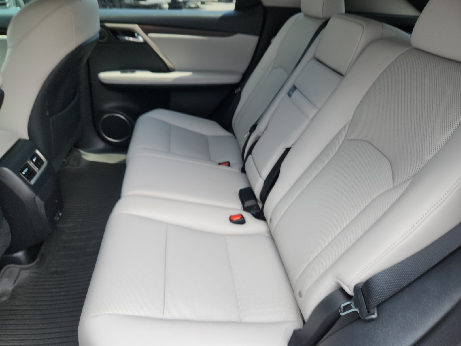 Used 2020 Lexus RX 350 AWD w/ Premium Package image 17