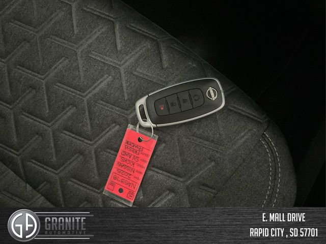 Used 2025 Nissan Kicks SV w/ SV Premium Package image 27