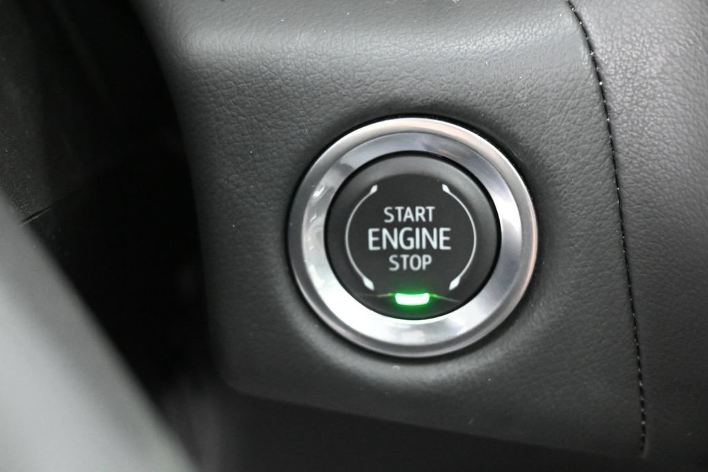 Used 2024 GMC Yukon AT4 w/ AT4 Premium Package AWD/4WD image 44