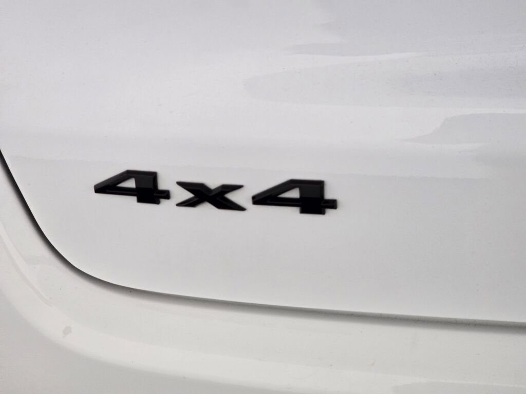 Used 2023 Jeep Compass Altitude image 14