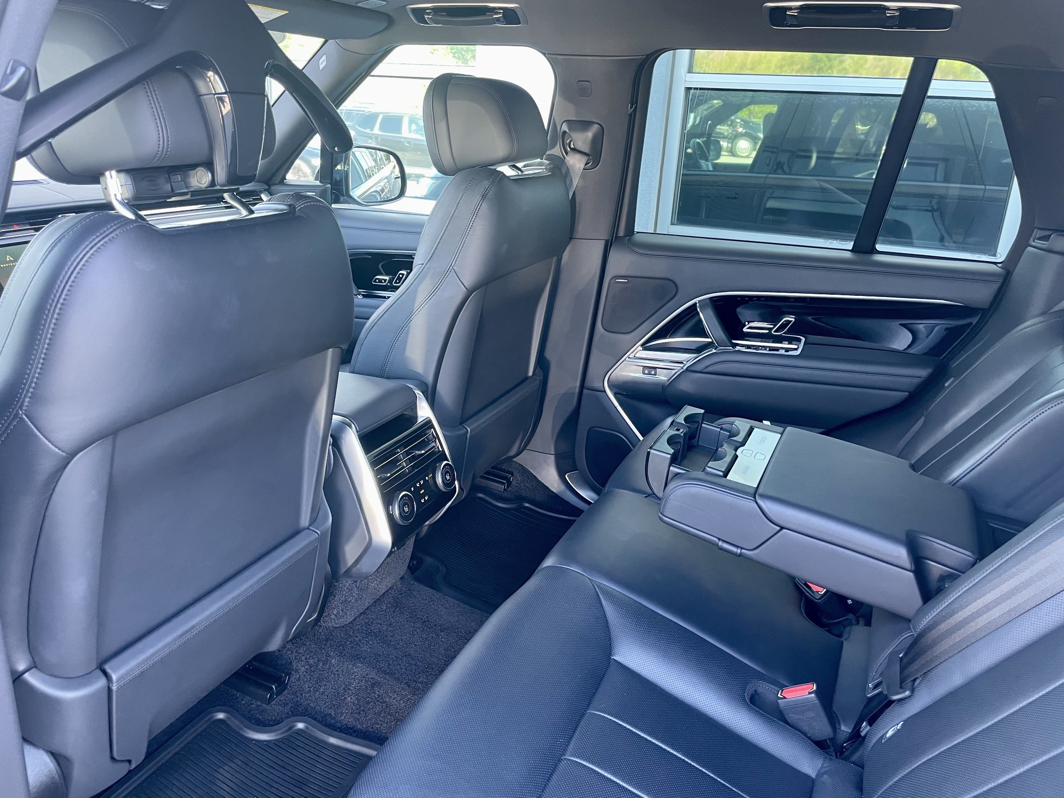 Used 2023 Land Rover Range Rover SE AWD/4WD image 30