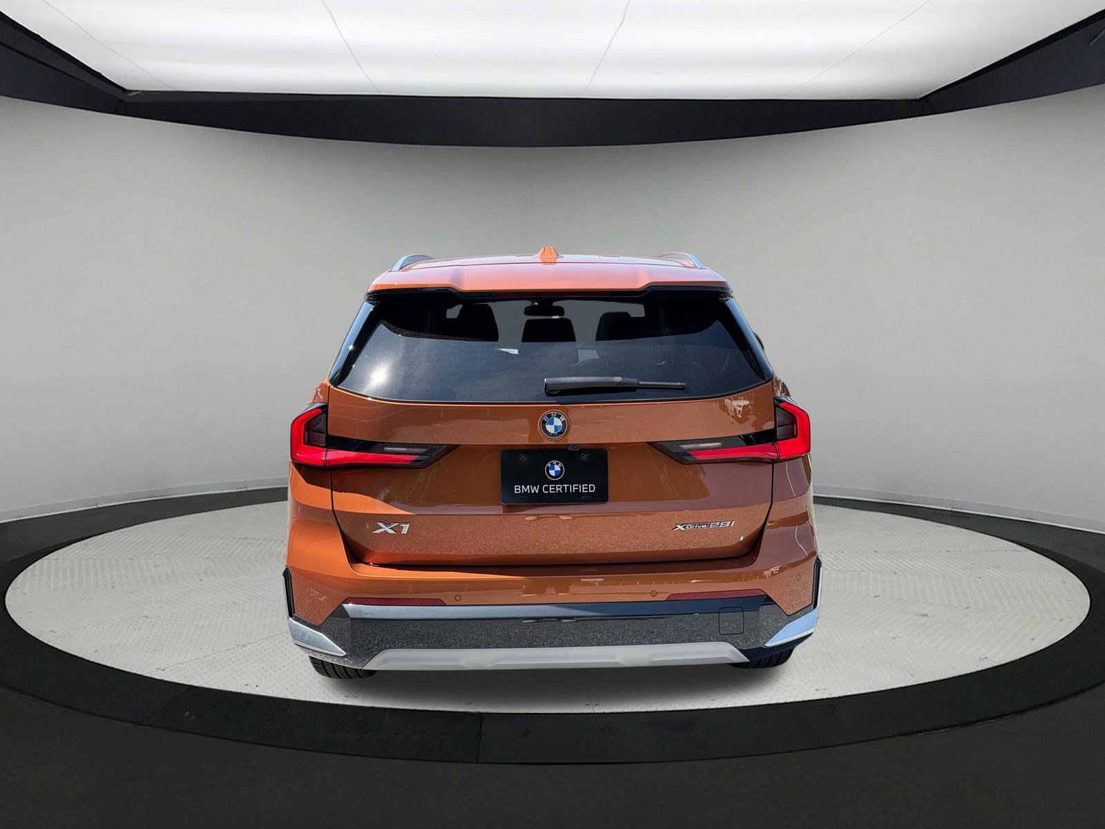 Certified 2025 BMW X1 xDrive28i w/ Premium Package AWD/4WD image 6