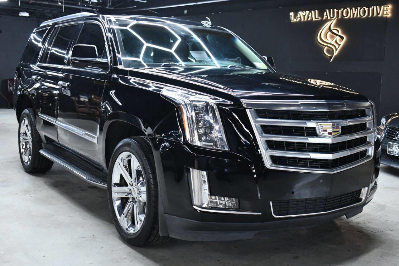 Used 2016 Cadillac Escalade Luxury image 3