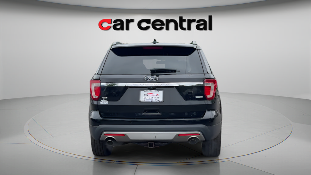 Used 2017 Ford Explorer XLT AWD/4WD image 4
