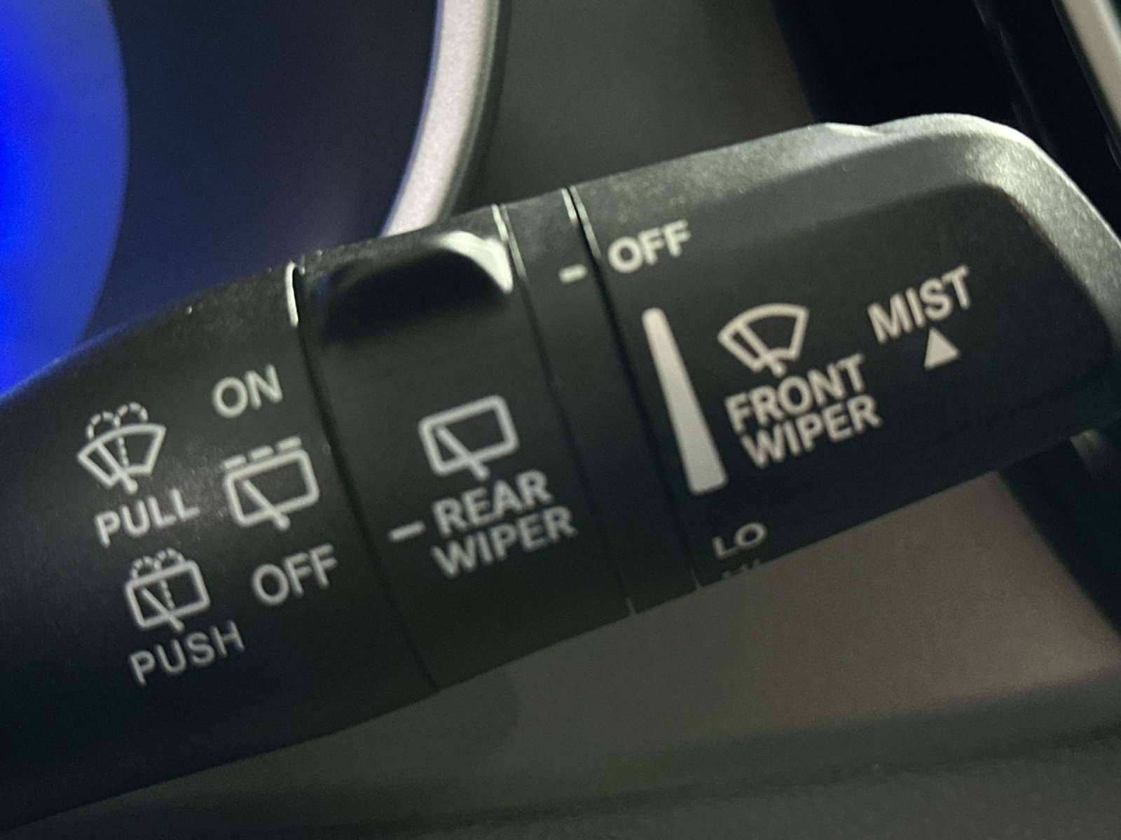 Used 2021 Chrysler Pacifica Touring-L image 16