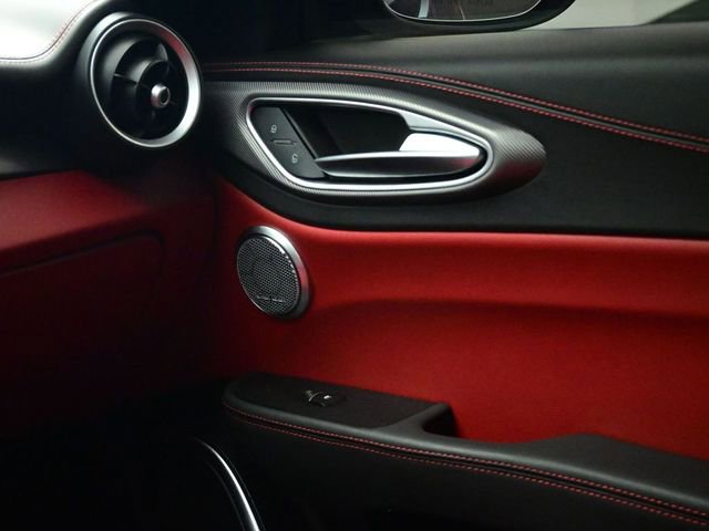 Used 2021 Alfa Romeo Giulia Ti Sport image 14