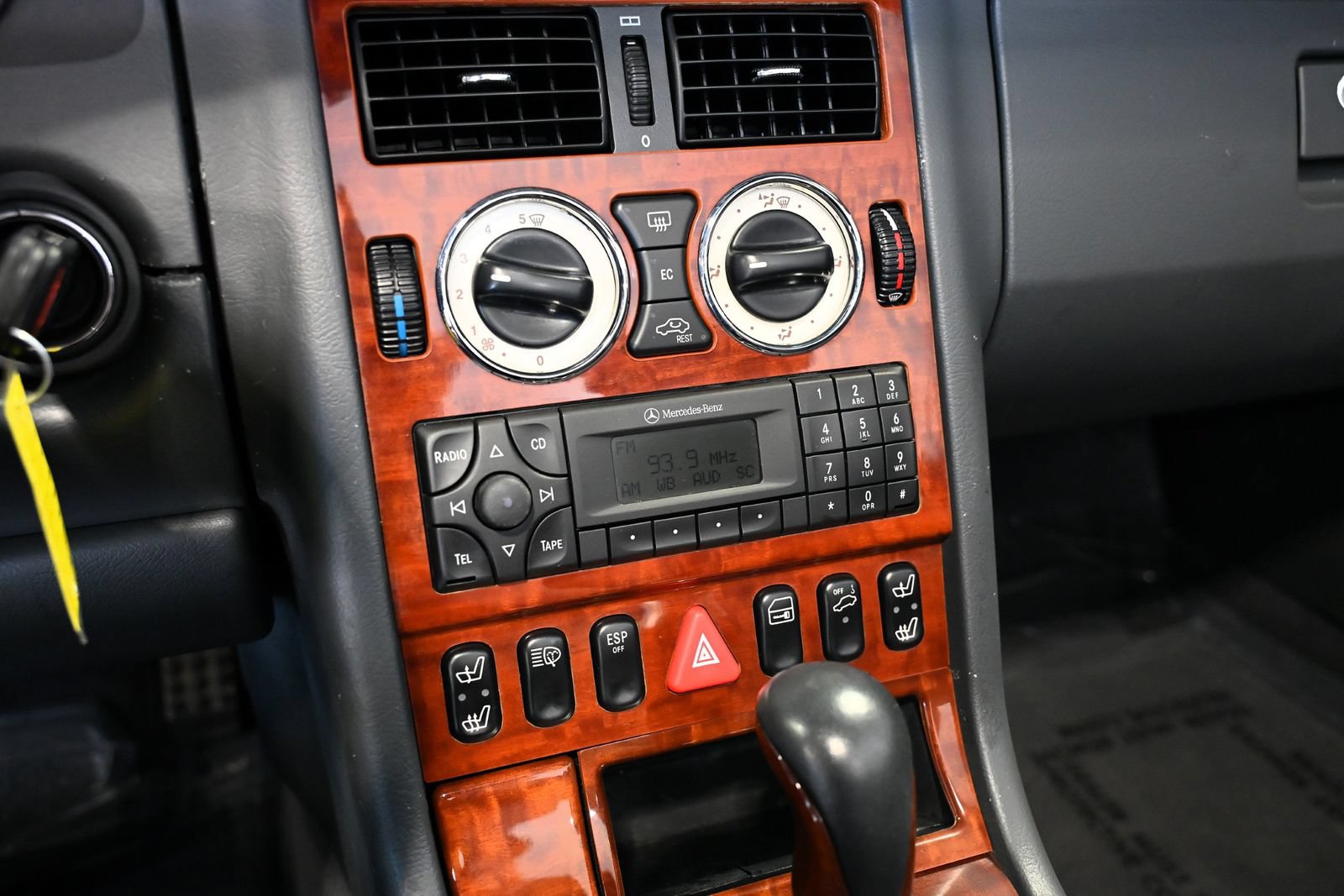 Used 2002 Mercedes-Benz SLK 320 w/ K4 Opt Pkg image 29