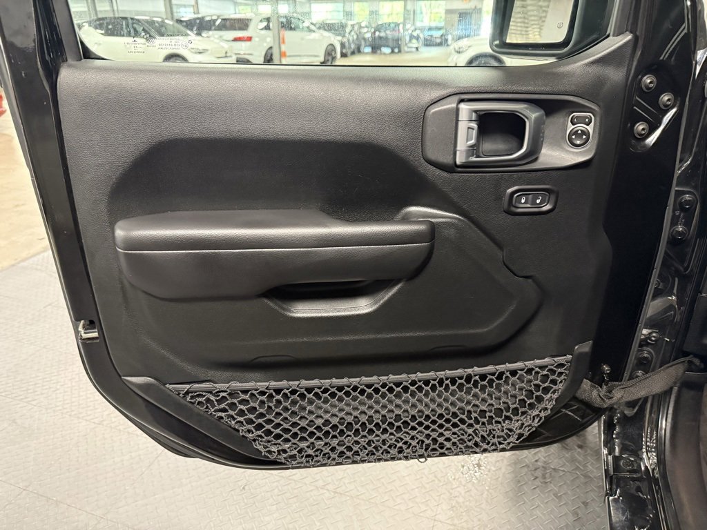 Used 2018 Jeep Wrangler Unlimited Sport S image 8