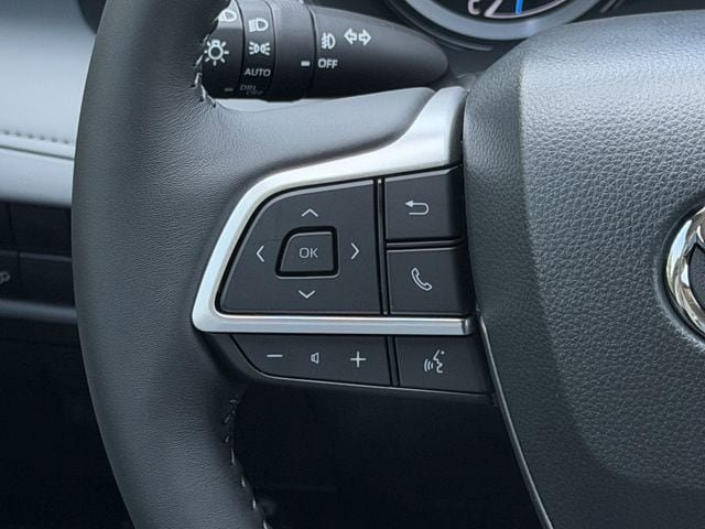 New 2026 Toyota Highlander XLE AWD/4WD image 14