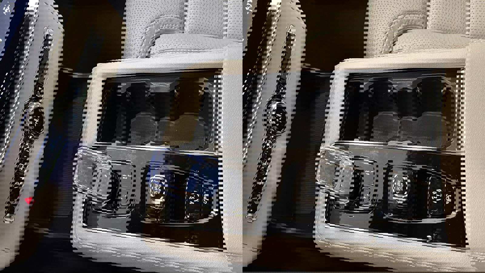 New 2026 Volvo XC90 T8 Ultra w/ Protection Package Premier image 19