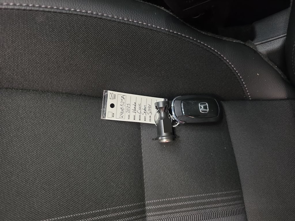 Used 2025 Honda Civic FWD Hybrid Sedan image 37