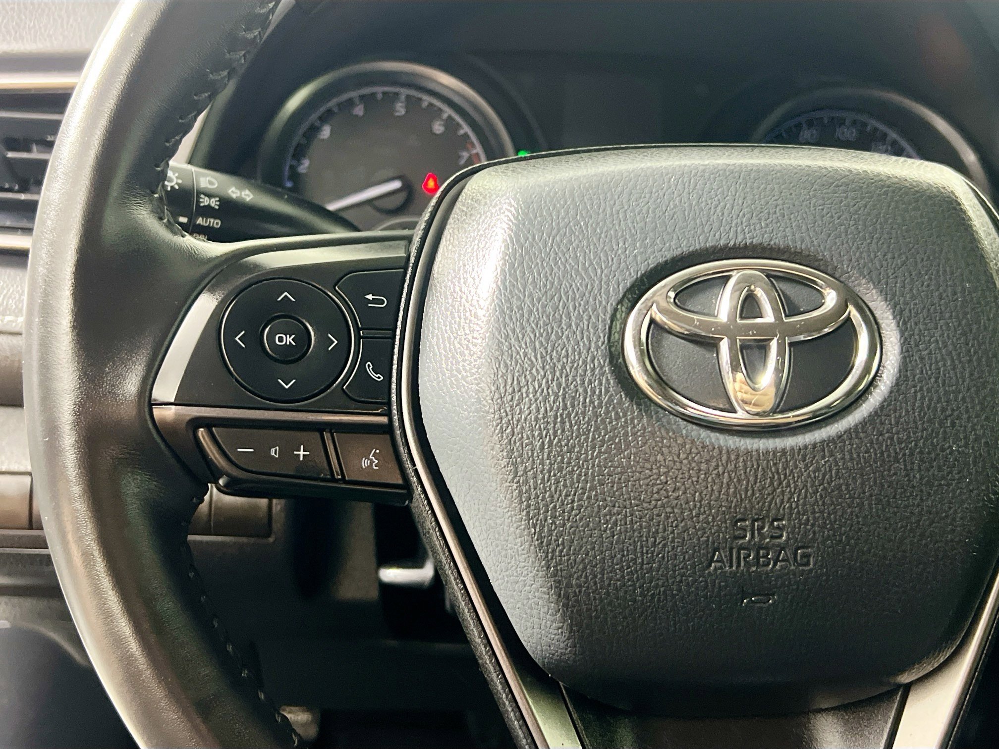 Used 2022 Toyota Camry SE image 18