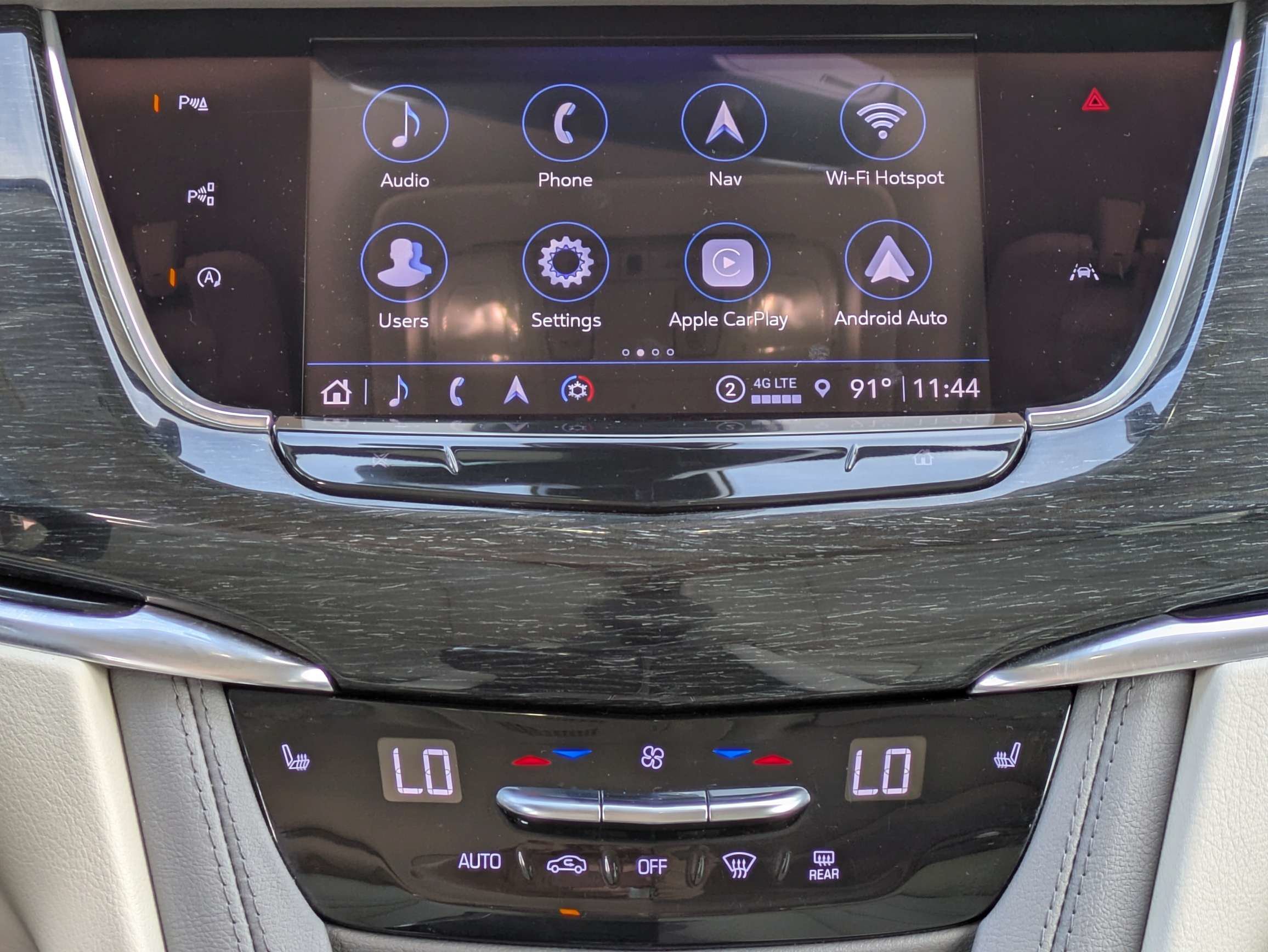 Used 2022 Cadillac XT6 Premium Luxury w/ Technology Package AWD/4WD image 14