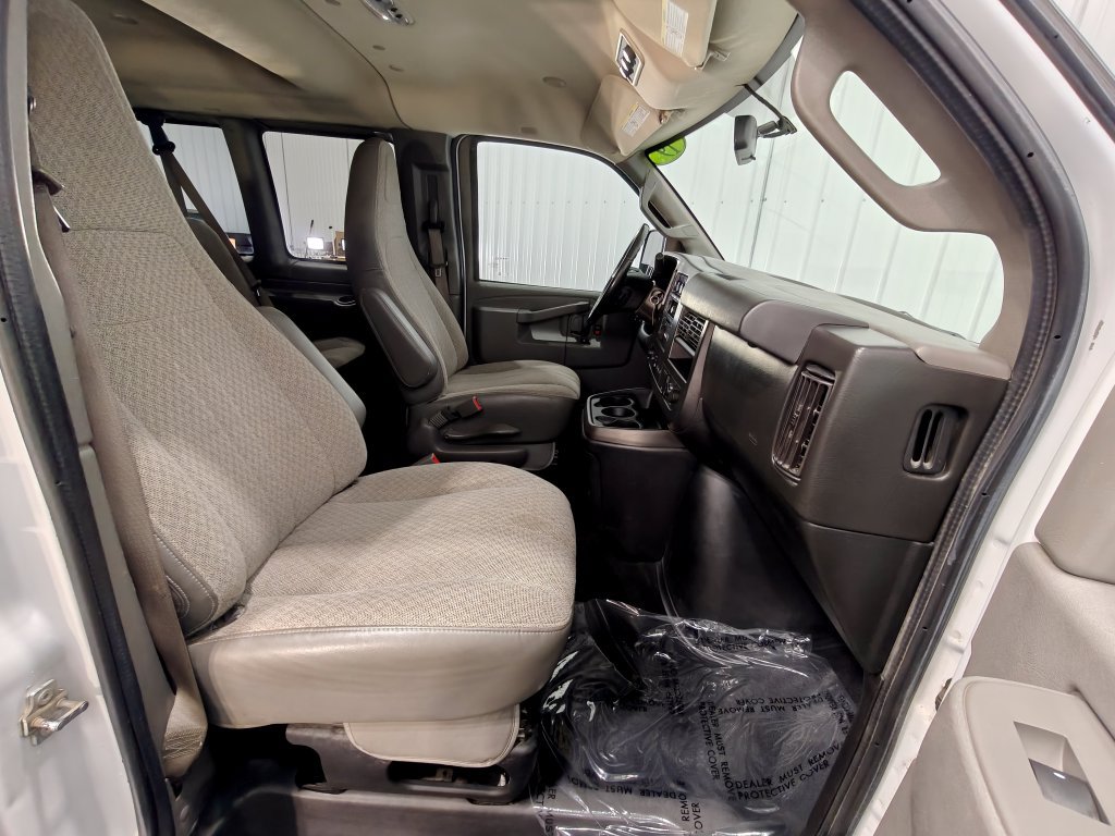 Used 2019 Chevrolet Express 3500 LS RWD image 28