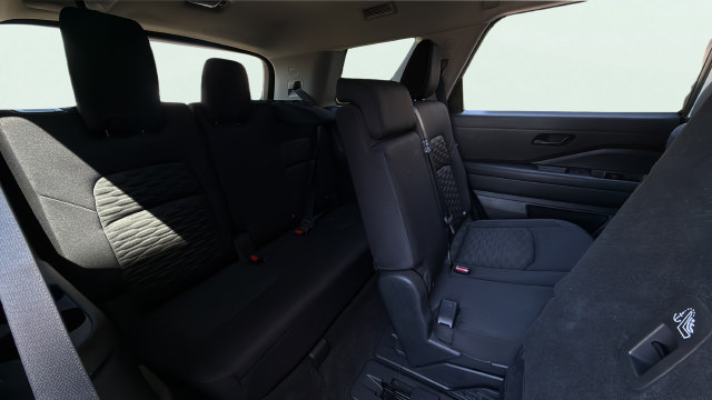 Used 2023 Nissan Pathfinder S FWD image 30