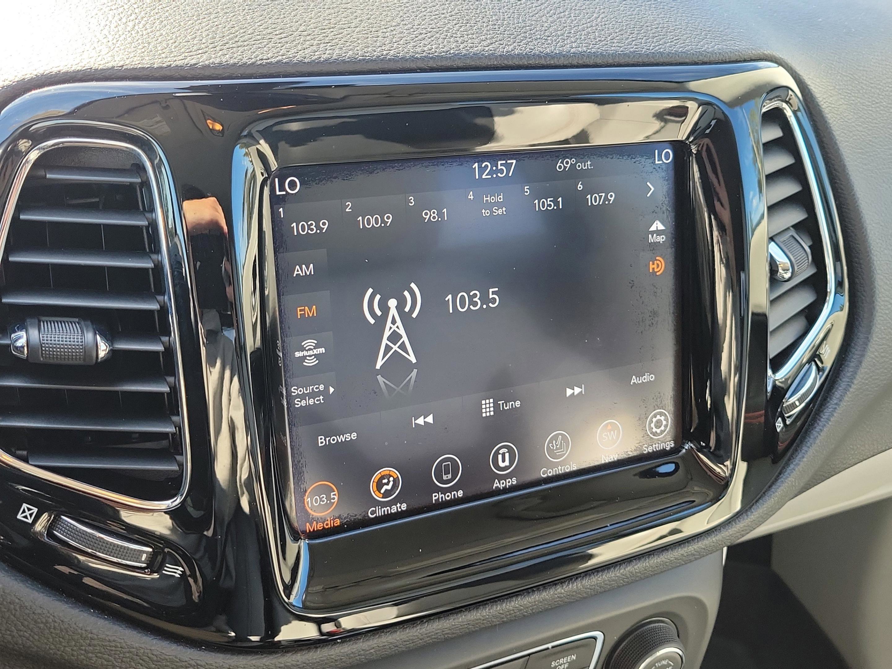 Used 2020 Jeep Compass Limited w/ Advanced Safety Group image 23