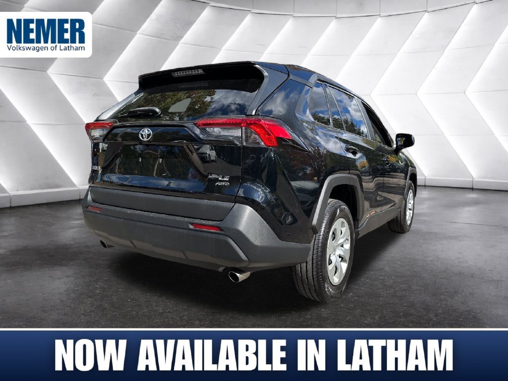 Used 2019 Toyota RAV4 LE AWD/4WD image 4
