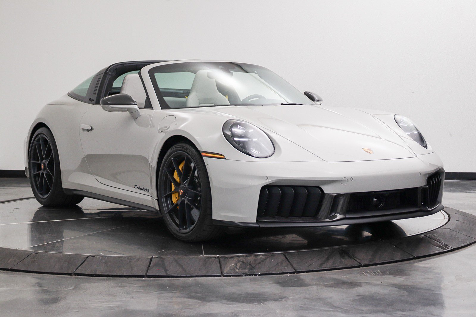 Used 2026 Porsche 911 Targa 4 GTS AWD/4WD image 12
