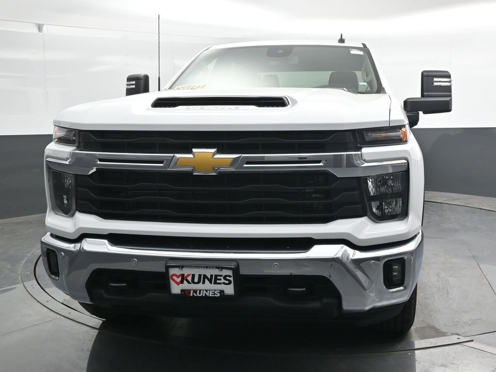 Used 2025 Chevrolet Silverado 2500 LT w/ Safety Package AWD/4WD image 8