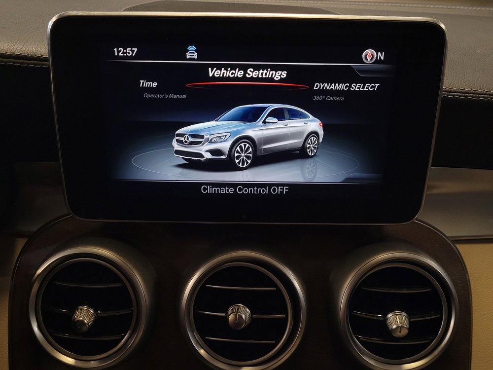 Used 2019 Mercedes-Benz GLC 300 4MATIC image 25