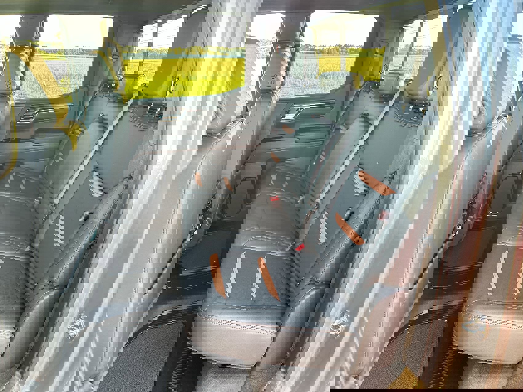 Used 2024 GMC Sierra 1500 AT4 w/ Technology Package image 21