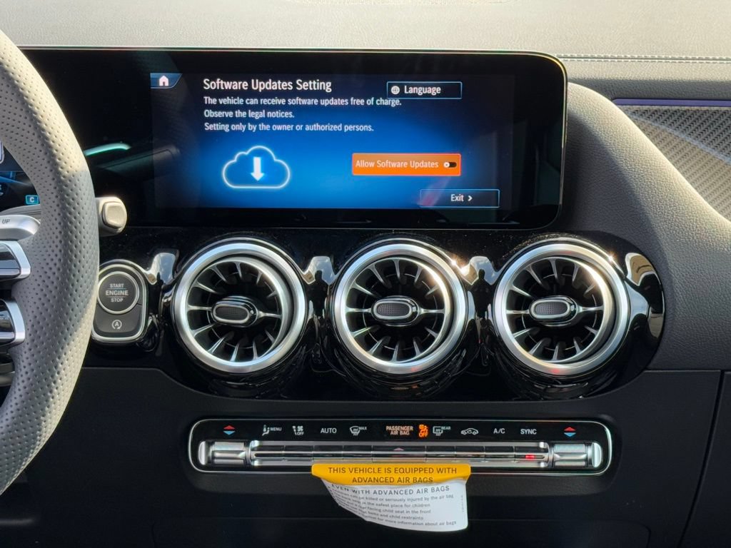 New 2025 Mercedes-Benz GLA 35 AMG 4MATIC image 26