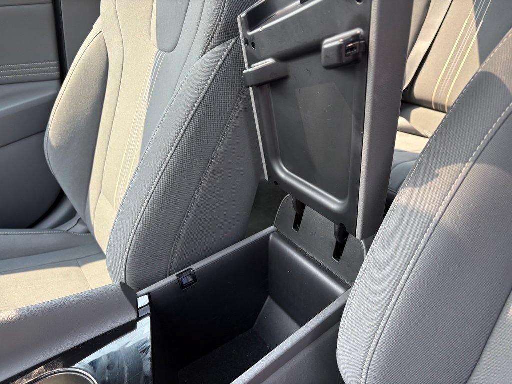 Used 2025 Hyundai Elantra SEL FWD image 14