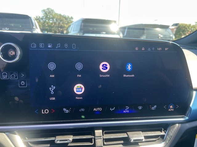 New 2026 Chevrolet Equinox EV LT image 24