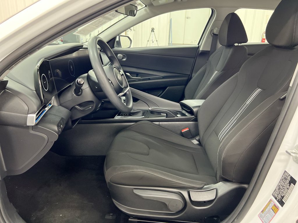 Used 2024 Hyundai Elantra SEL FWD image 20