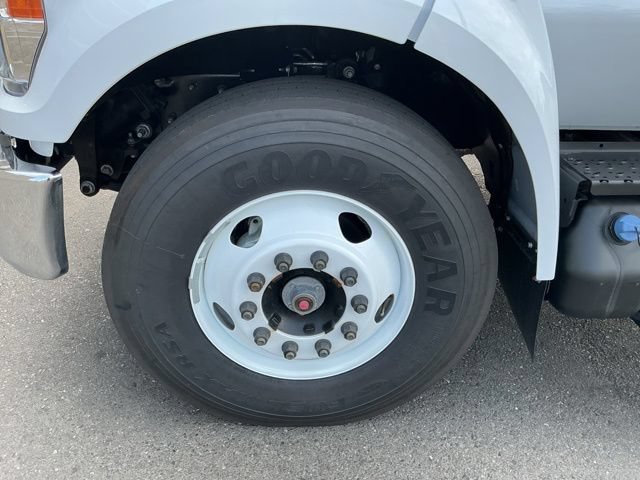 New 2027 Ford F650 2WD Regular Cab Super Duty image 17