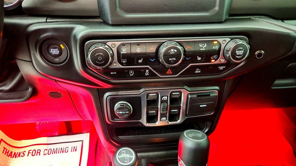 Used 2022 Jeep Wrangler Unlimited Sport AWD/4WD image 17