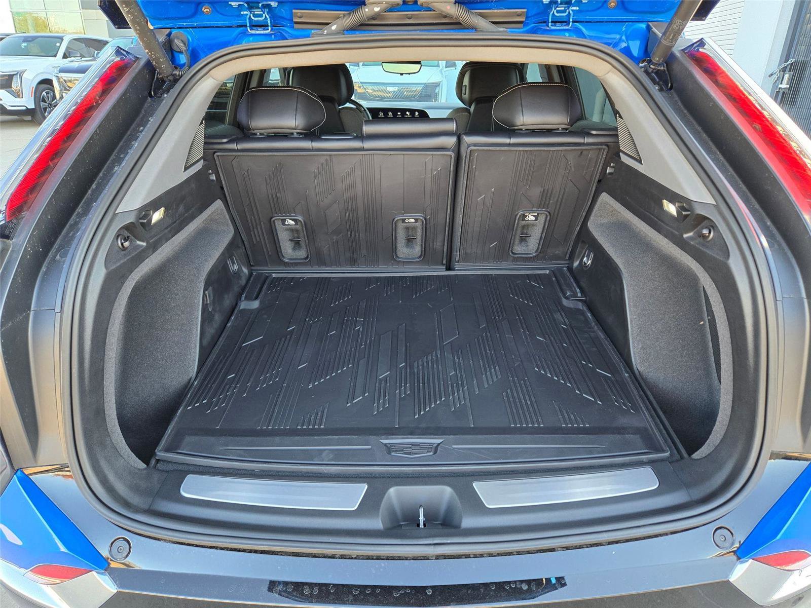 New 2026 Cadillac Optiq Luxury 1 w/ LPO, Floor Liner Package AWD/4WD image 31