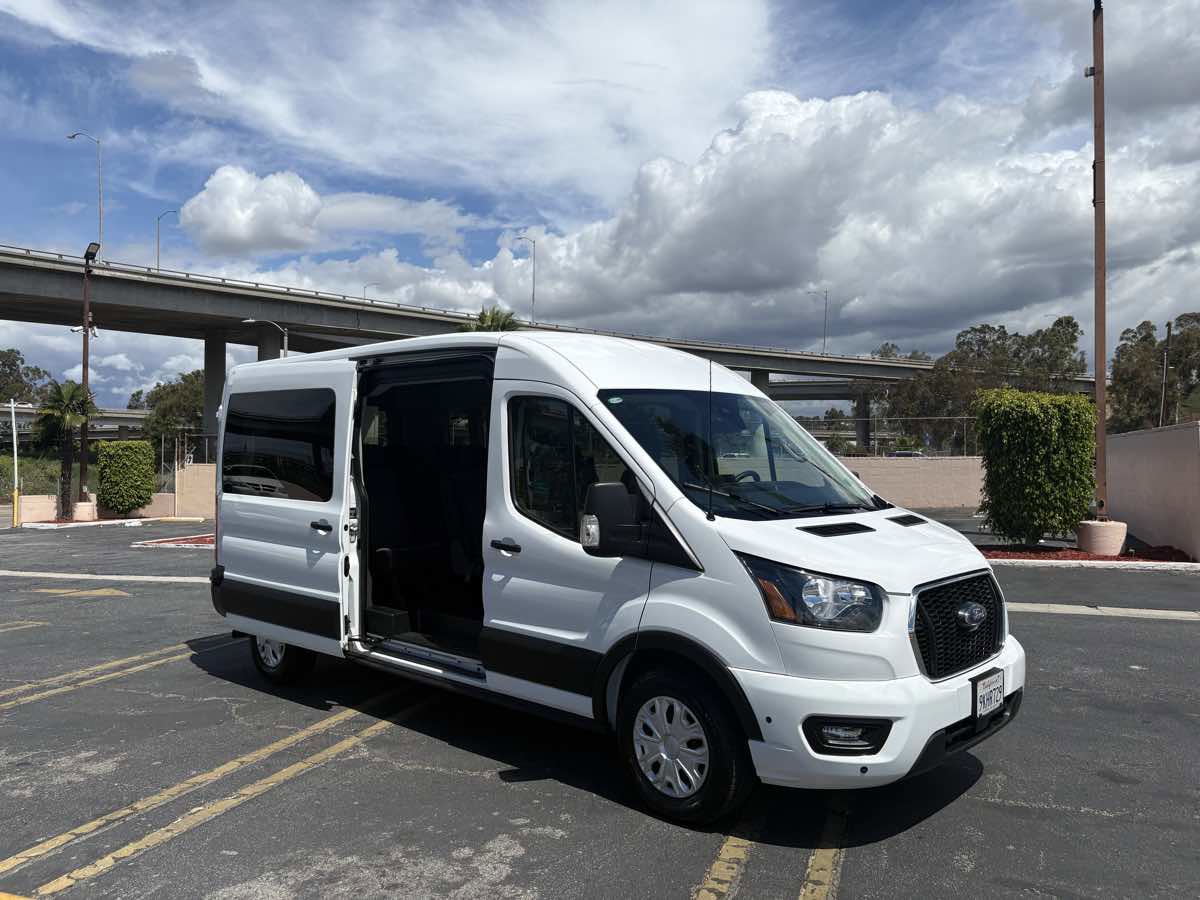 Used 2024 Ford Transit 350 XLT RWD image 37