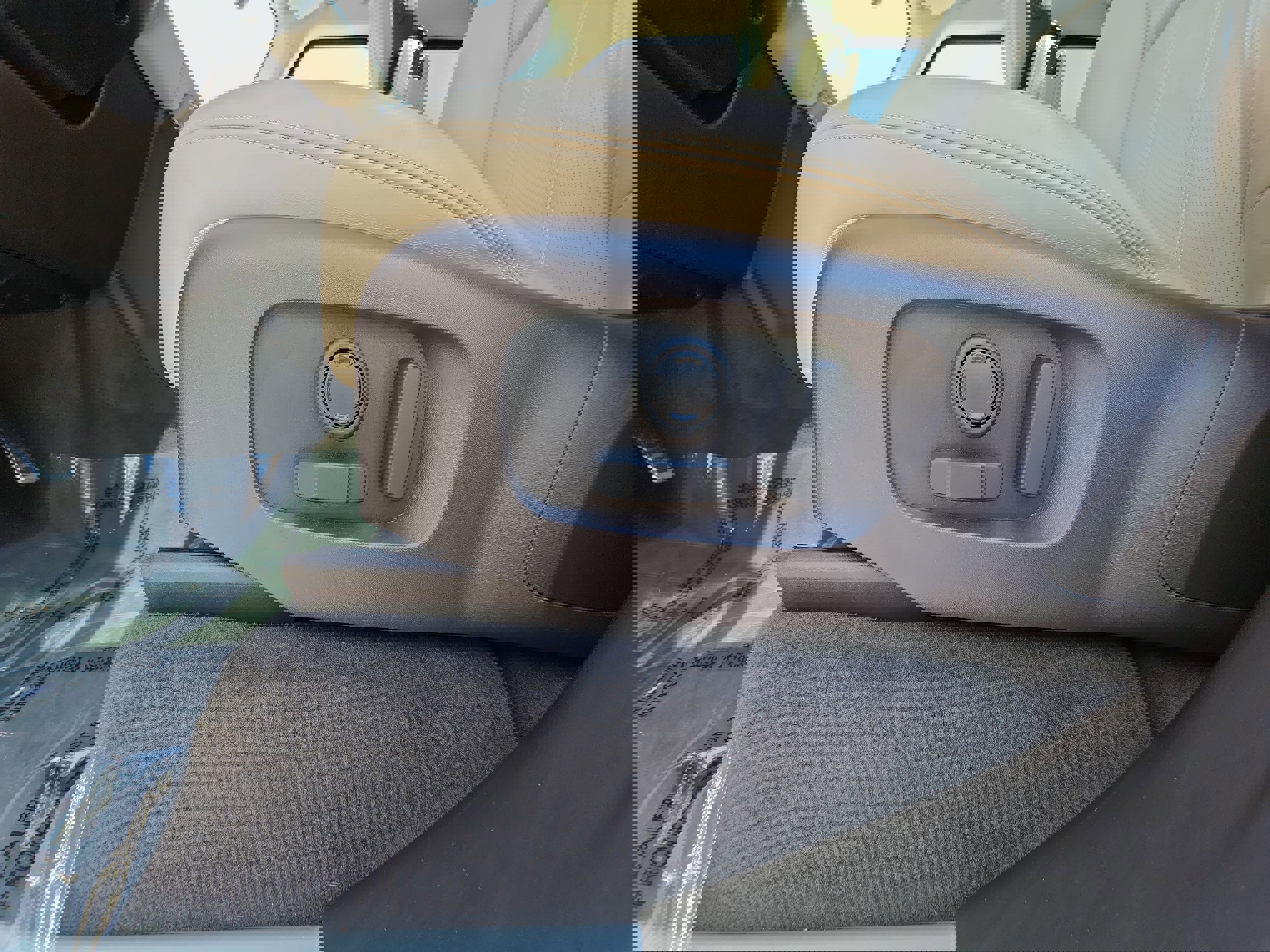 Certified 2022 Land Rover Range Rover Sport HSE Silver Edition image 29