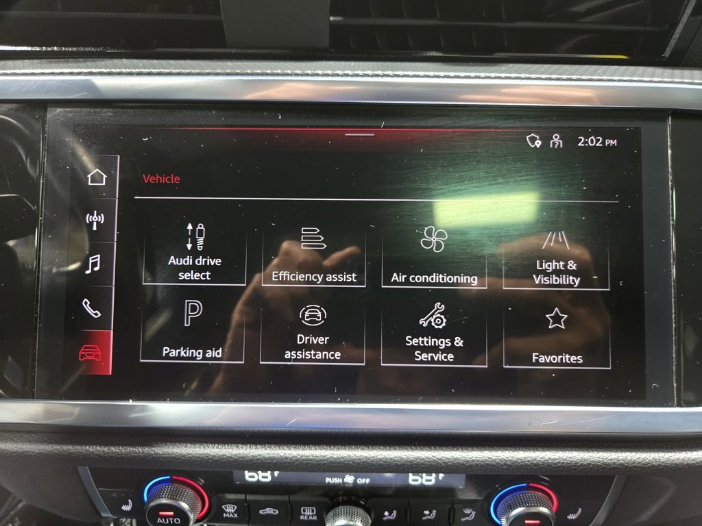 Used 2024 Audi Q3 2.0T Premium image 23